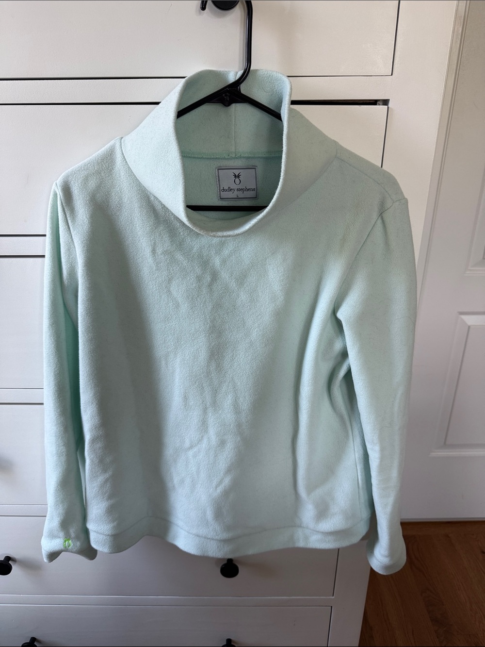 Dudley Stephens Mint park slope turtle neck 🇺🇸